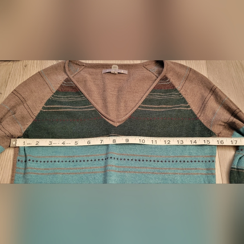 Smartwool Sulawesi Striped Merino Wool Blend Long Sleeve V-Neck Top, Women Small - Picture 4 of 13